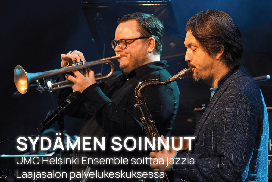 Kuvassa näkyy kaksi UMO-Helsingin soittajaa puhallinsoittimien kanssa