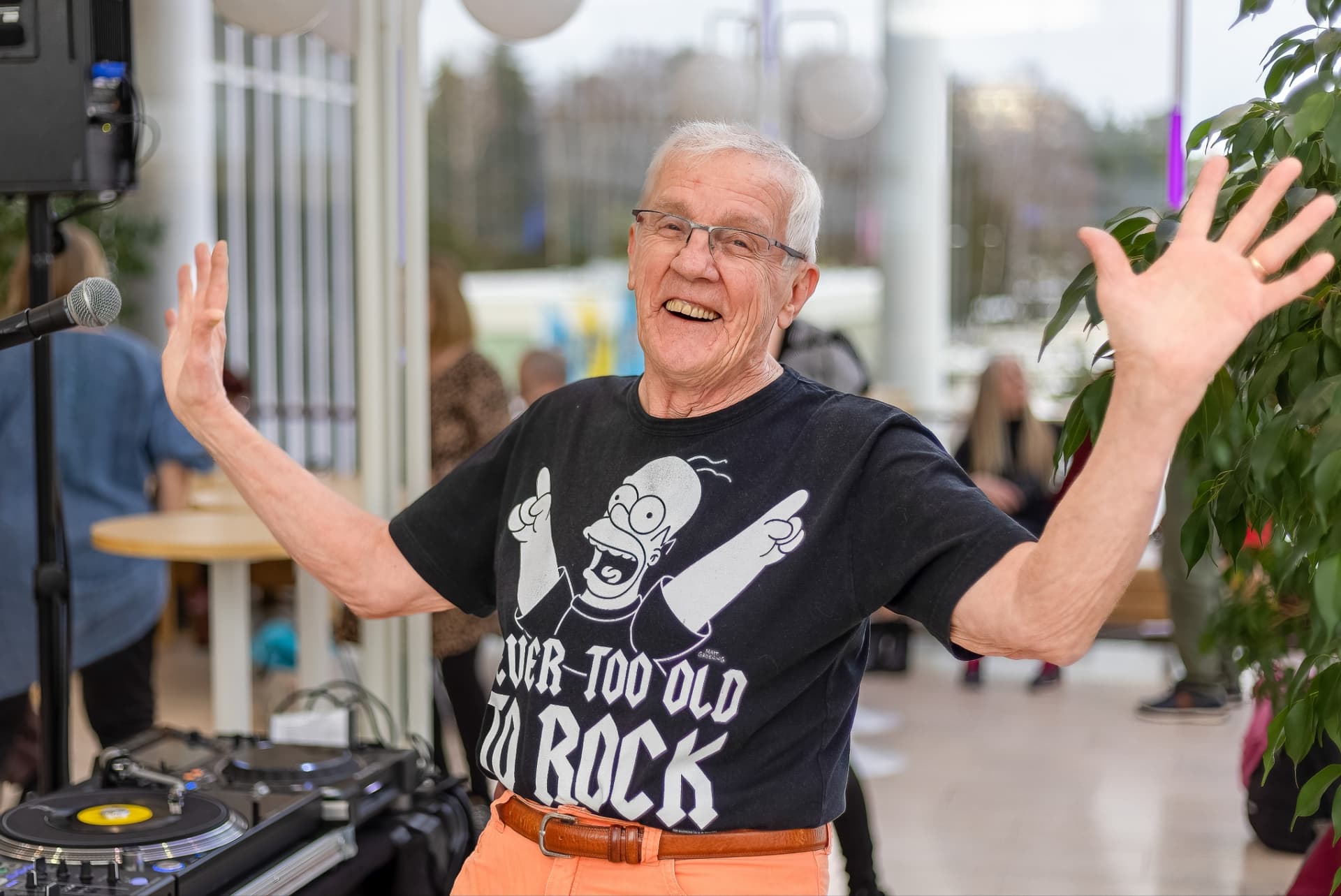 Dj työssään