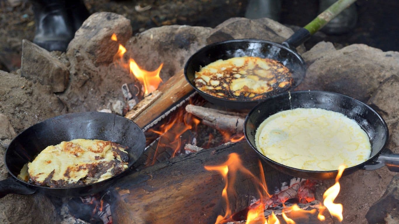 Lettuja ja ulkoilua Alisenjärven laavulla