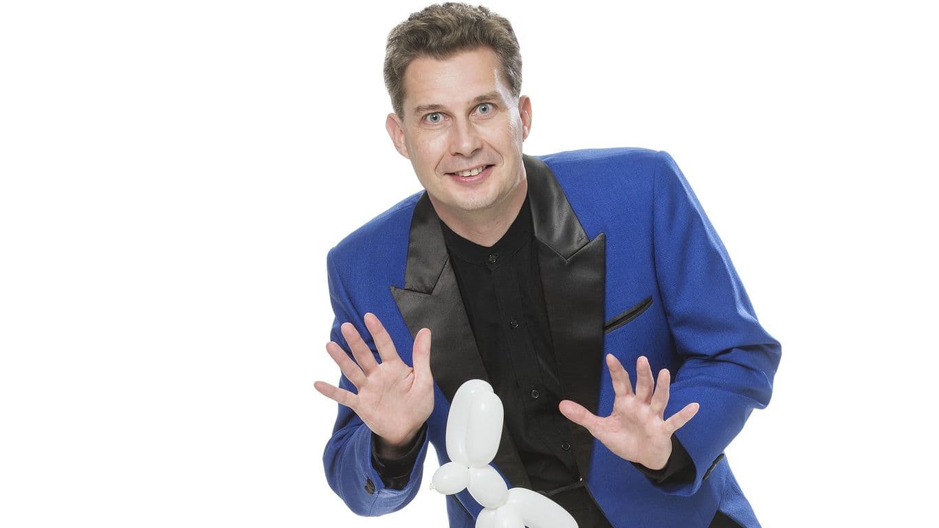 Taikuri Timo Tiikkainen