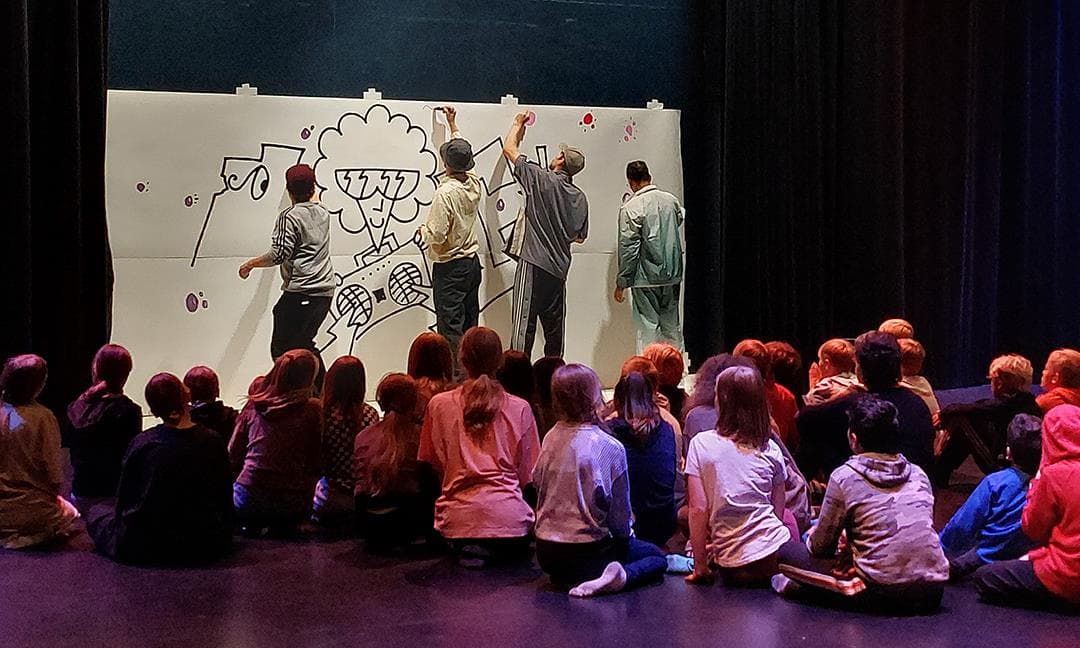 E1T1: Each One Teach One – Workshop and presentation for 5th-6th graders Nomads Festival