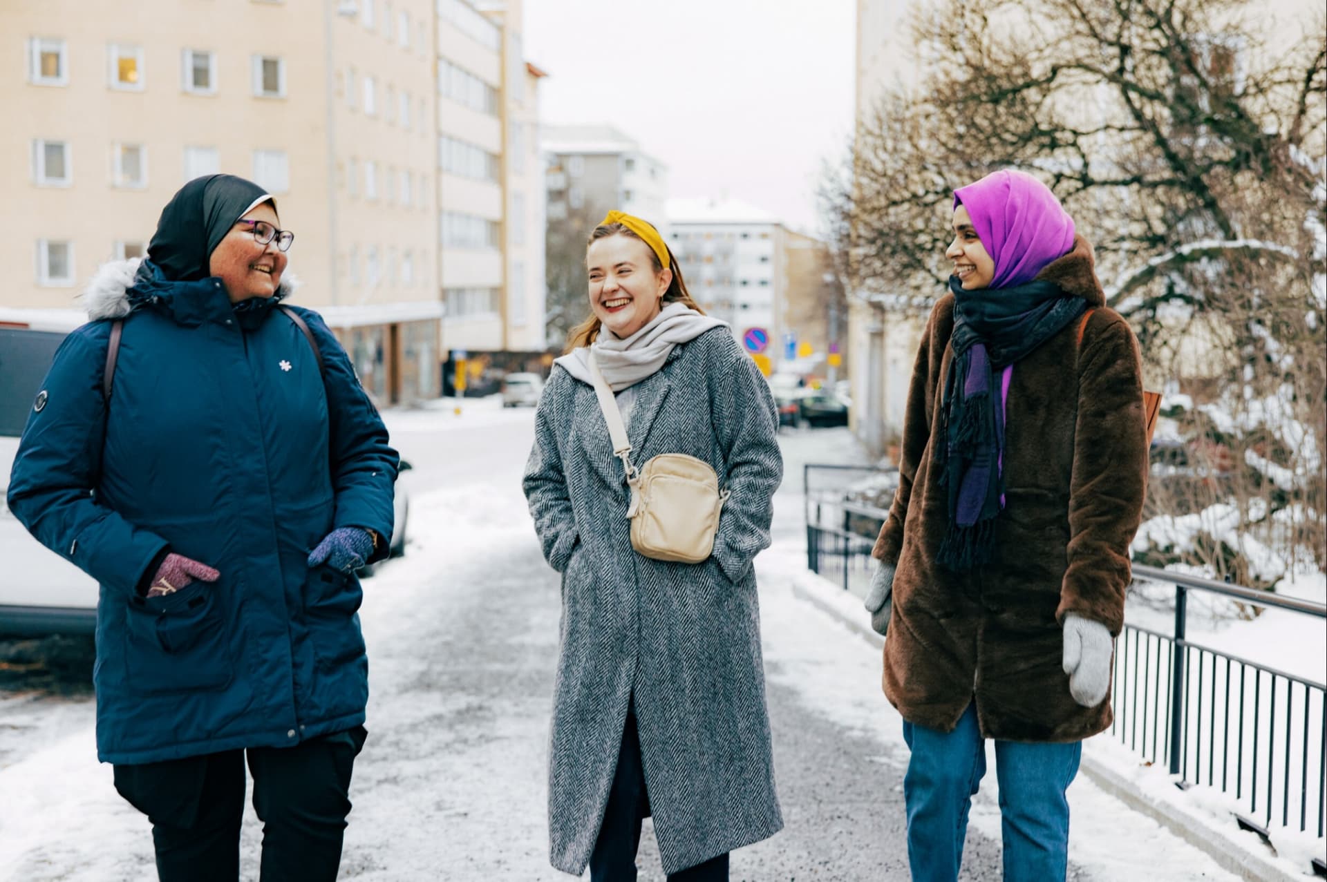 Monikulttuurinen naisten keskusteluryhmä
