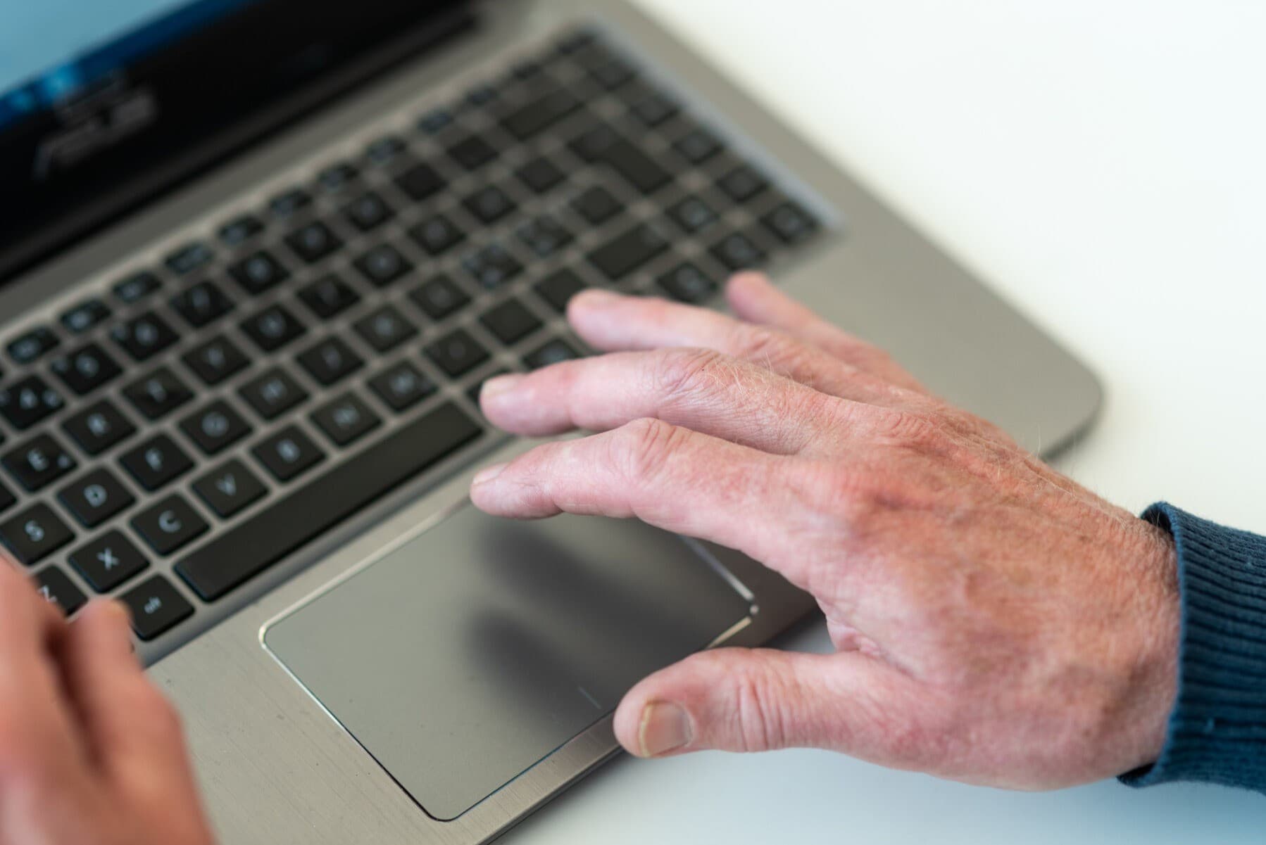 Digiopastusta seniorilta seniorille