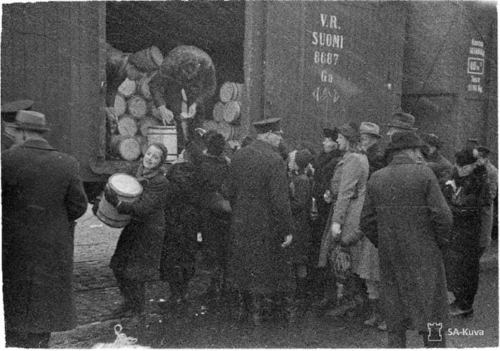 Myrskyn silmässä – Elämää välirauhan ajan Helsingissä 1940–1941