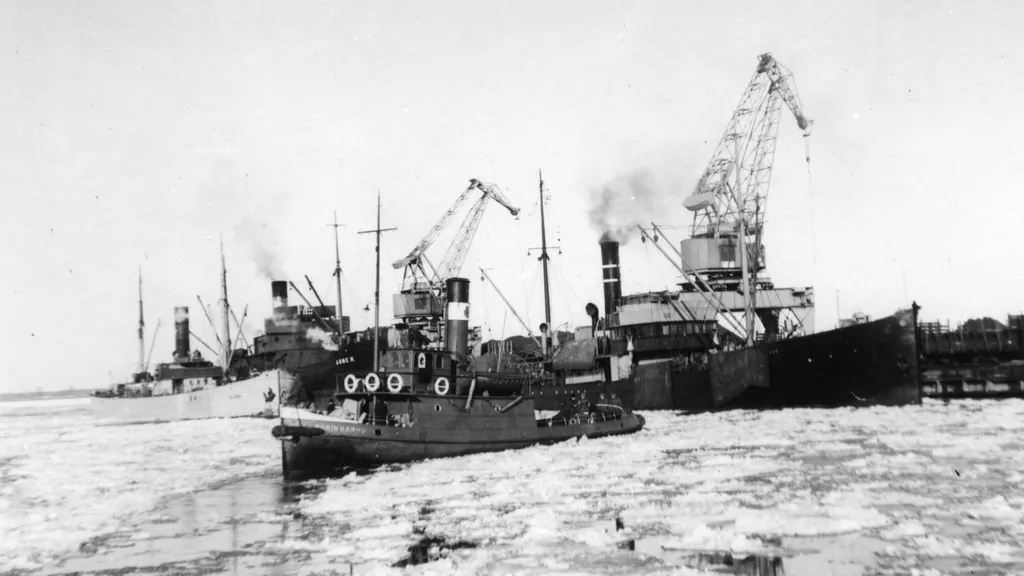 Luento:Poimintoja jäänmurtajista ja sotalaivoista perspektiivinä Suomen historia